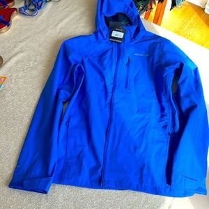 NWT men’s Eddie Bauer cloud cap rain coat size L